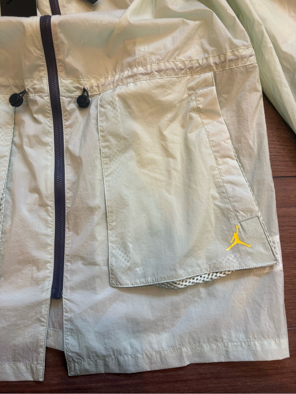 Jordan Utility Off Shoulder Jacket - Picture 9 of 16